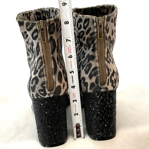 NOT RATED CHERRY VELVET ANIMAL PRINT GLITTER BLOCK HEEL BOOTS SIZE 10 - Picture 12 of 14